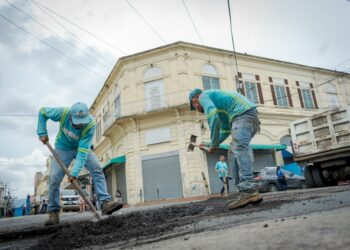DOM inicia bacheo en 45 arterias del centro de San Salvador