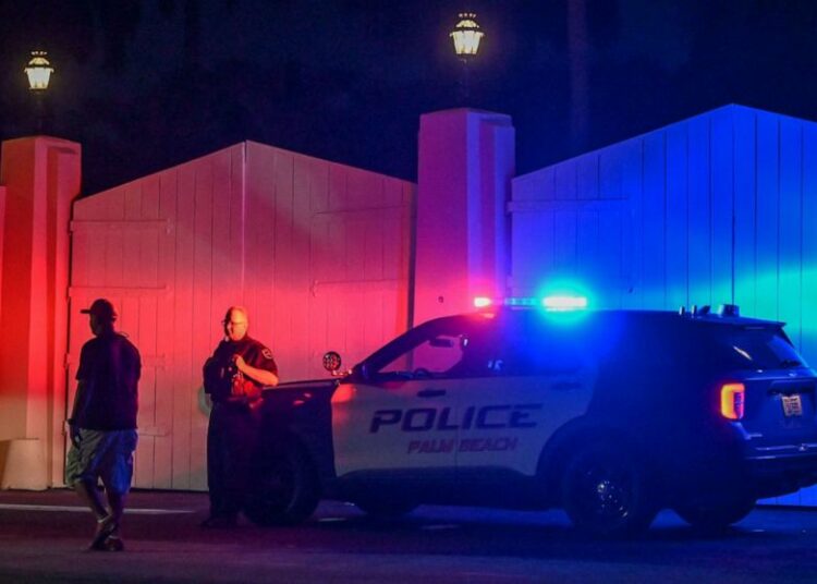 Juez ordena hacer públicos los motivos del allanamiento a la residencia de Trump en Mar-a-Lago