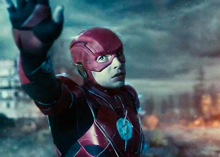 Warner Bros. Discovery sí está considerando cancelar The Flash por el errático comportamiento de Ezra Miller