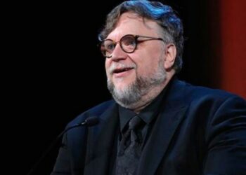 Guillermo del Toro recibe doctorado honoris causa por parte de la UNAM