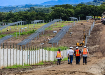 Avanza instalación de planta fotovoltaica en Quezaltepeque, La Libertad