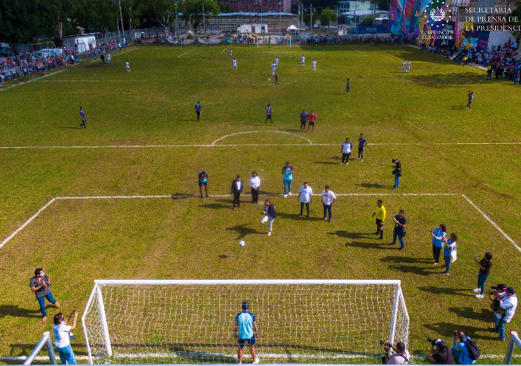 Tejido Social inaugura nueva cancha de fútbol en centro de convivencia de la colonia Zacamil