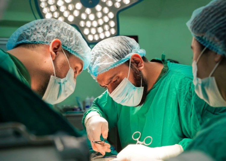 Ministerio de Salud realiza jornada de tiroidectomías en el Hospital San Rafael