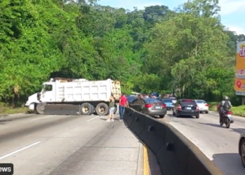 Protección Civil reporta accidente de tránsito en la zona de Los Chorros en ruta hacia San Salvador