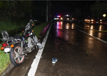 Motociclista pierde la vida en accidente sobre autopista a Comalapa
