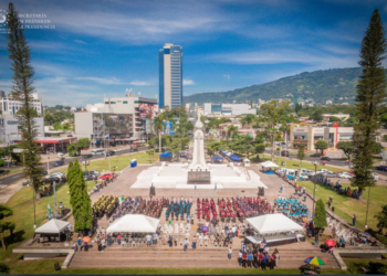 INJUVE celebra concurso de bandas de paz y coreografías en el Salvador del Mundo