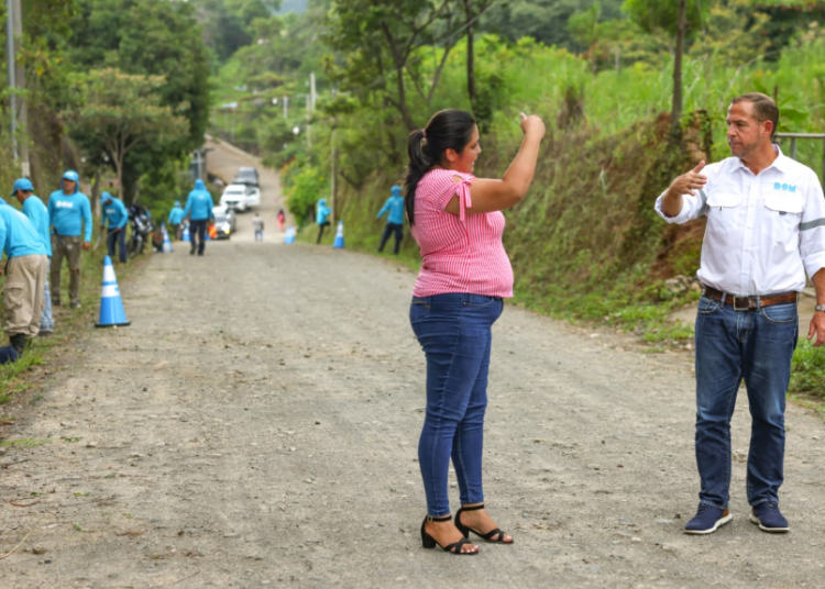 Obras Municipales inicia pavimentación de calle entre Joateca y Arambala en Morazán