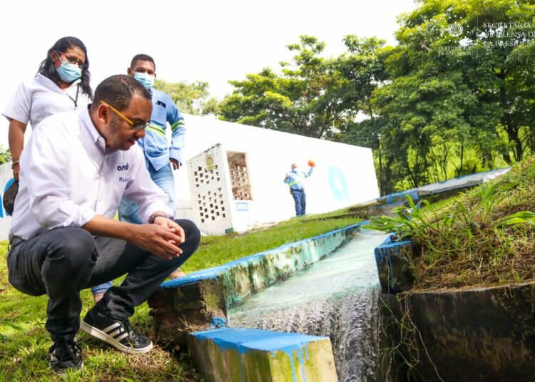 ANDA inspecciona planta de tratamiento de aguas residuales y de agua potable en Cuscatancingo