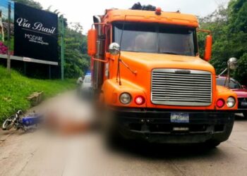 Mujer muere en accidente de motocicleta en carretera a Los Chorros