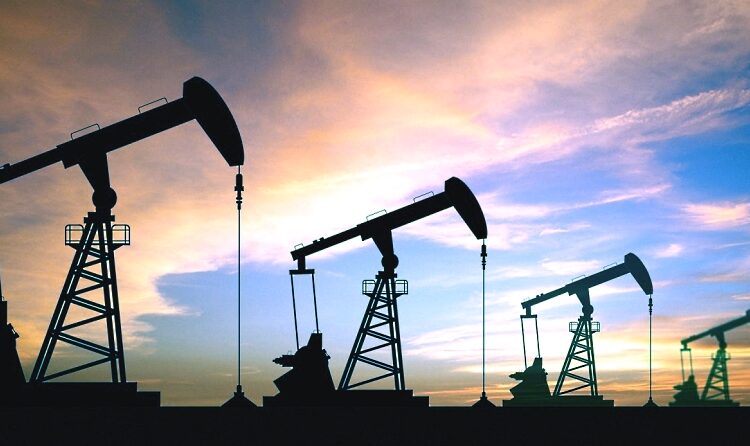 El precio del petróleo se desploma por debajo de los USD 100 por temores sobre la demanda en China