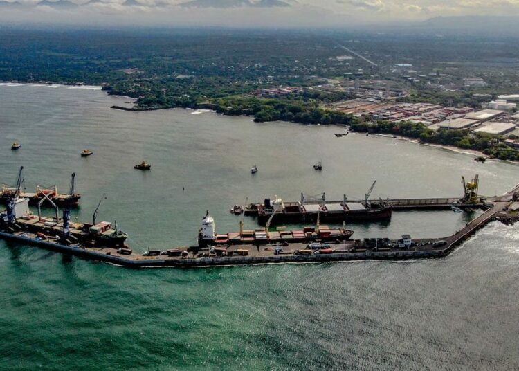 Exportaciones de El Salvador incrementaron 16.8 por ciento en la primera mitad del año