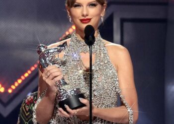 Swift, Bad Bunny y Anitta ganan en los Premios MTV