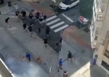 (VIDEO) Batalla campal entre los ultras del Racing de Santander y del Real Oviedo en España