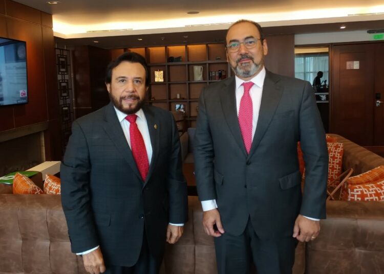 Vicepresidente Félix Ulloa se reunió con el Presidente Ejecutivo del Banco de Desarrollo de América Latina, CAF