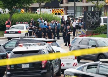 Al menos seis heridos deja un tiroteo en una escuela en California