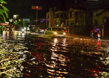 Inician reconstrucción de drenajes en la 49 Avenida sur y alameda Roosevelt, San Salvador; paso estará inhabilitado durante seis meses