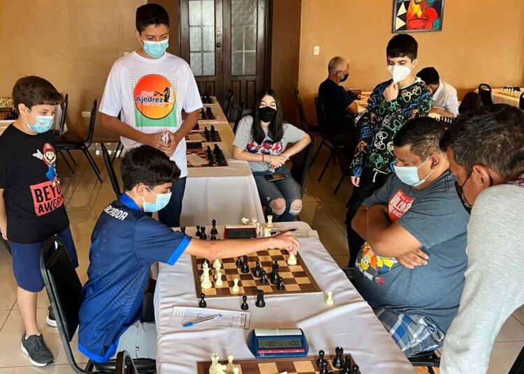 Ajedrecistas salvadoreños destacan en Honduras