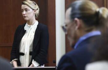 La reacción de Amber Heard al enterarse de que Johnny Depp está en pareja con una de sus abogadas