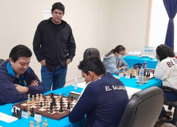 Jorge Girón toma ventaja en las finales del ajedrez