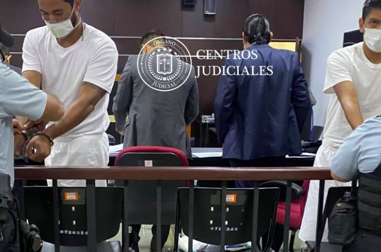Condenan a 20 años de prisión a sujetos que violaron a compañera de trabajo