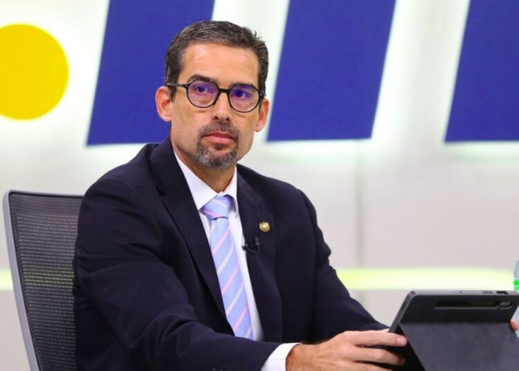 «El pueblo salvadoreño puede estar tranquilo que hay suficiente producción local de huevos y carne de pollo», Superintendente de Competencia