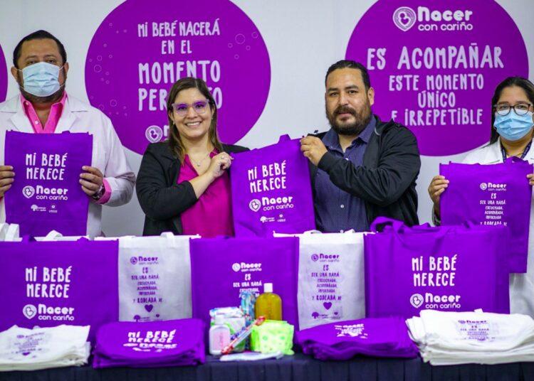 La Lotería entregó donativo de kits que contribuyen a la implementación de la Ley Nacer con Cariño