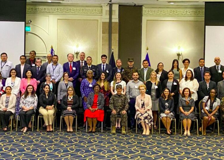 Ministro de Defensa inaugura «Taller de Mejores Prácticas en el Desarrollo de un Marco Legislativo y Reglamentario sobre Seguridad Química»