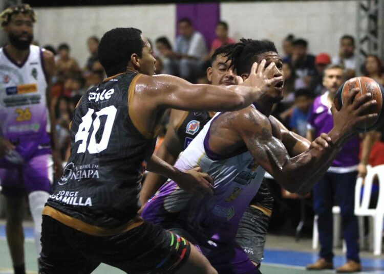 Quezaltepeque y Metapán se adueñan del primer lugar