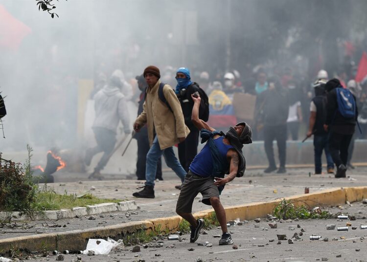 Disturbios en Chile en 49 aniversario del golpe de Estado de Pinochet