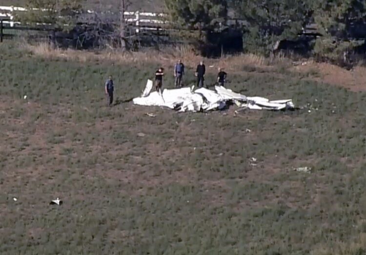 Tres personas mueren al chocar dos avionetas en el aire en Colorado