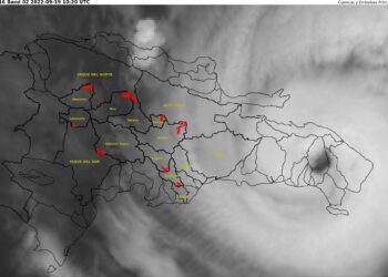 (VIDEOS) Huracán Fiona llega a República Dominicana, tras dejar «catástrofe» en Puerto Rico