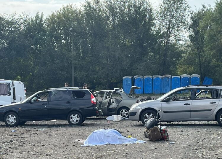 Al menos 23 muertos en ataque contra convoy humanitario en Ucrania