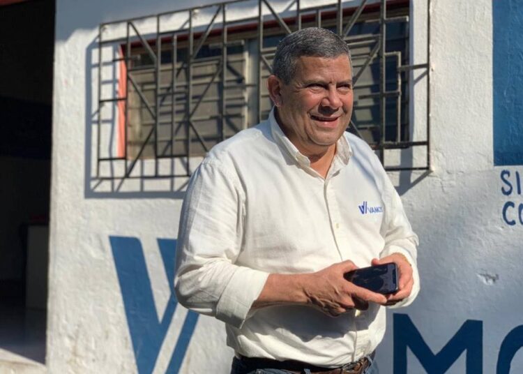 Secretario general de VAMOS, Josué Alvarado renuncia de forma voluntaria al partido