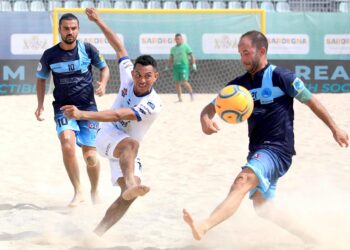 La Pirraya inicia con un golpe de autoridad ante el Napoli Patron de Grecia en el World Winners Cup, Cagliari, Italia