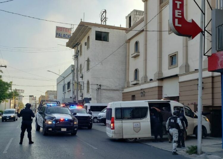 Salvadoreña muere al caer del décimo piso de un hotel de Monterrey cuando intentaba escapar de un operativo de migración