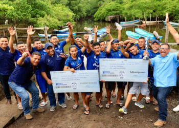 La Pirraya recibe reconocimiento y premio en San Dionisio por su destacada participación en Italia