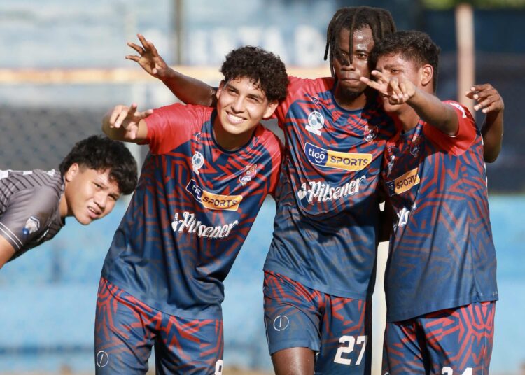 Santa Ana Golea y San Vicente rescata un valioso punto