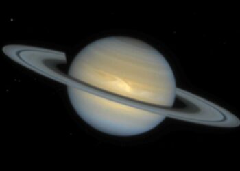 Hallan una posible explicación para los anillos de Saturno y su inclinación
