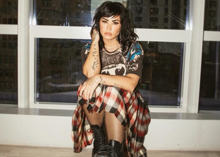 Demi Lovato comparte extraños mensajes con los que anuncia su retiro