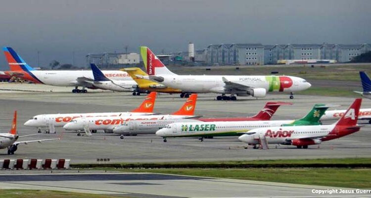 Venezuela autoriza operaciones aerocomerciales con Colombia
