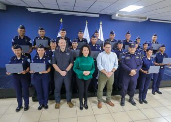 Academia Nacional de Seguridad Pública recibe equipo informático para formación de futuros policías