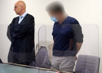 Un hombre fue condenado a cadena perpetua en Alemania por matar a un empleado que le pidió que usara mascarilla por el COVID