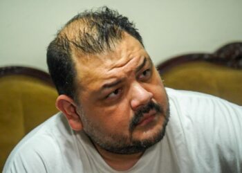 Capturan a personas por difamar y revelar información privada de figuras públicas