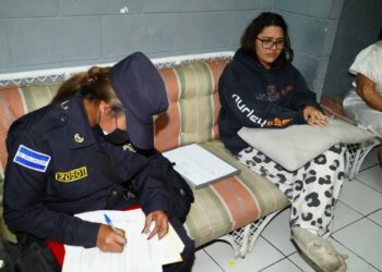 Capturan a estafadores que operaban a través de medios informáticos