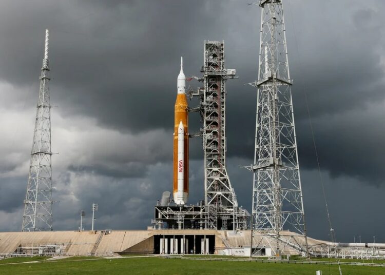 La NASA vuelve a suspender el lanzamiento de misión a la Luna por una fuga de combustible en el cohete