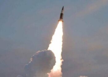 Corea del Norte dispara un misil balístico no identificado hacia el Mar de Japón