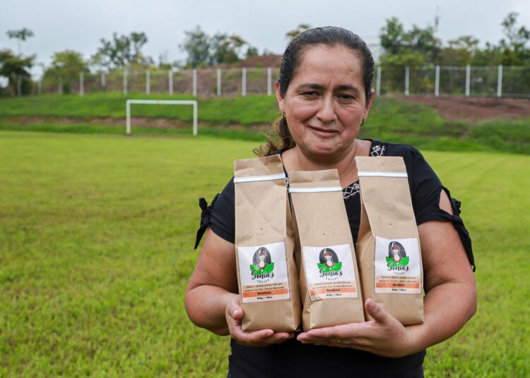 MAG entrega insumos para cooperativas y emprendedores de la cordillera Tecapa-Chinameca