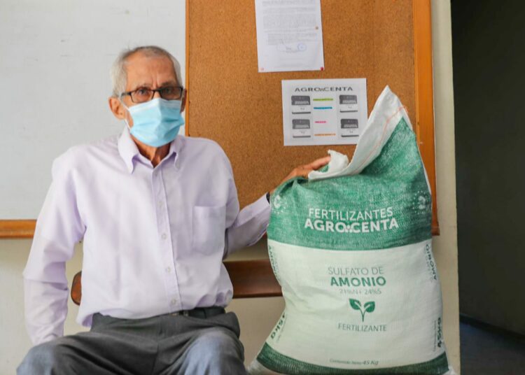 Habilitan instalaciones del CENTA en San Francisco Gotera para que agricultores adquieran productos a precios bajos