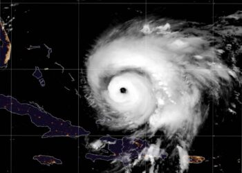 El huracán Fiona ascendió a categoría 4 y amenaza con llegar a las islas Bermudas este jueves