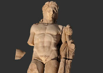 Encuentran una enorme estatua de Hércules en Grecia